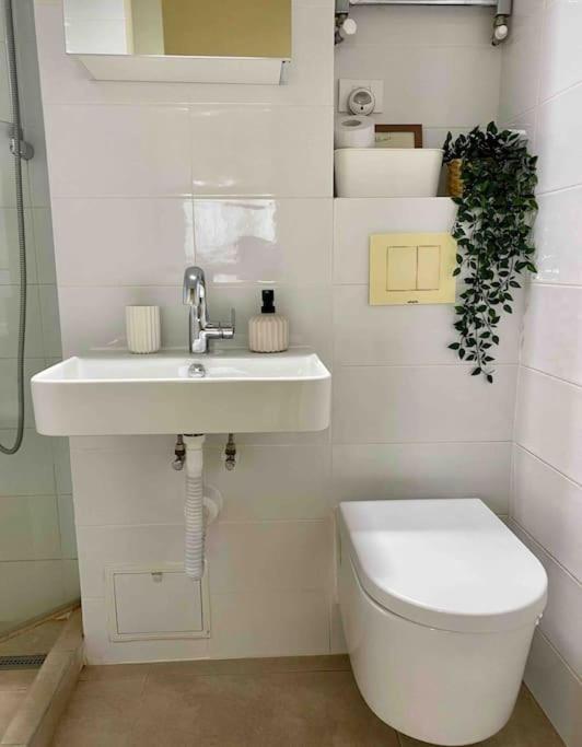 Super Central & Modern Apartment - Great View Bukares Bagian luar foto