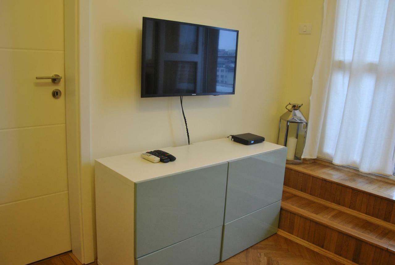 Super Central & Modern Apartment - Great View Bukares Bagian luar foto